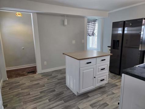 8 Edes Avenue Dover-foxcroft ME 04426