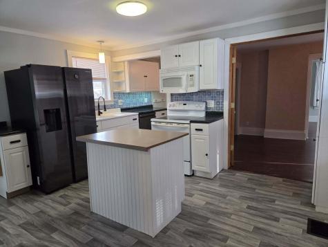 8 Edes Avenue Dover-foxcroft ME 04426