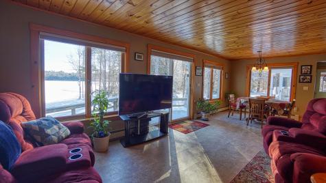 20 Snappers Cove Belgrade ME 04917