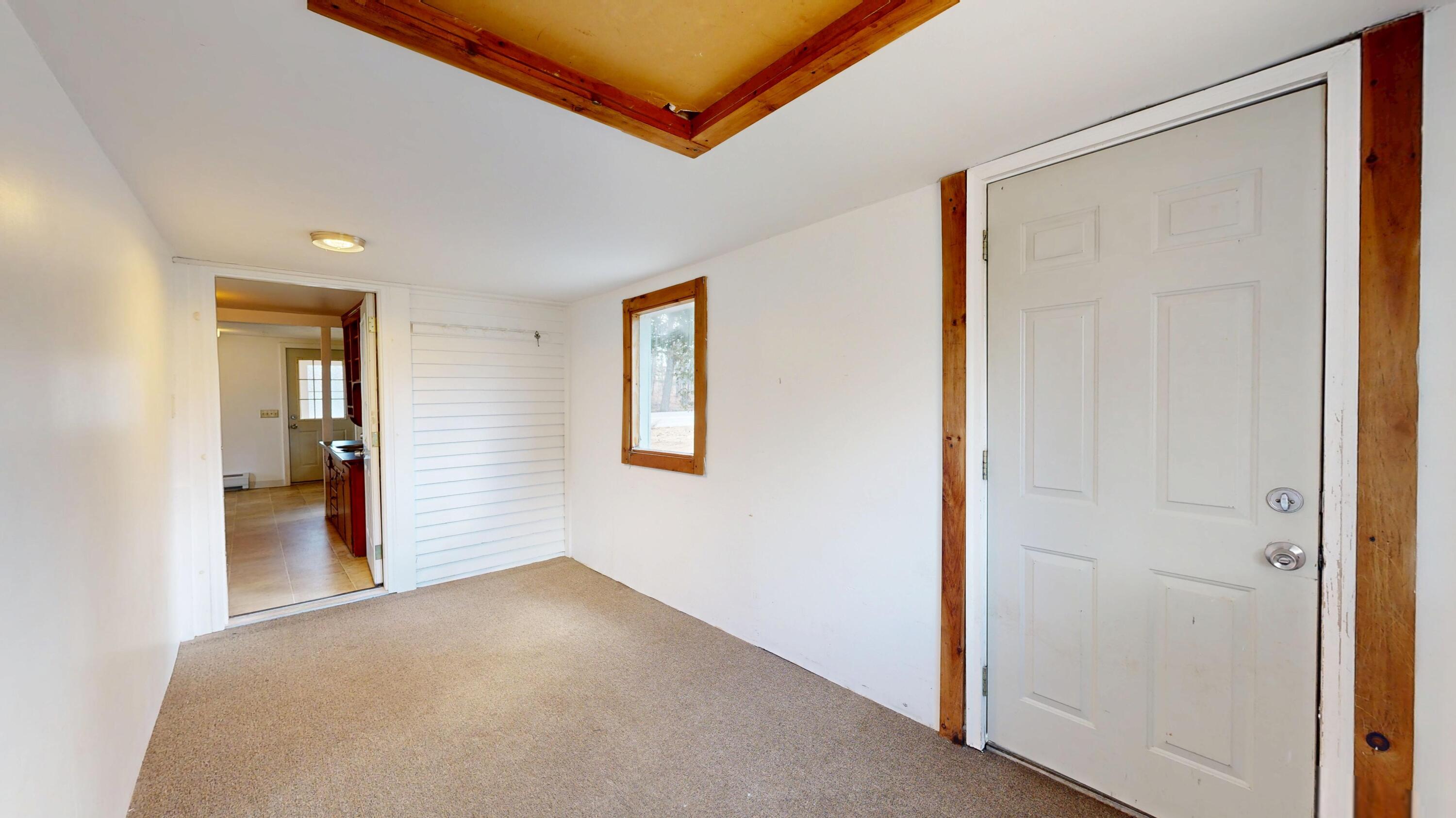 537 Riverside Drive Auburn ME 04210