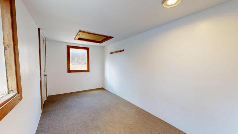 537 Riverside Drive Auburn ME 04210