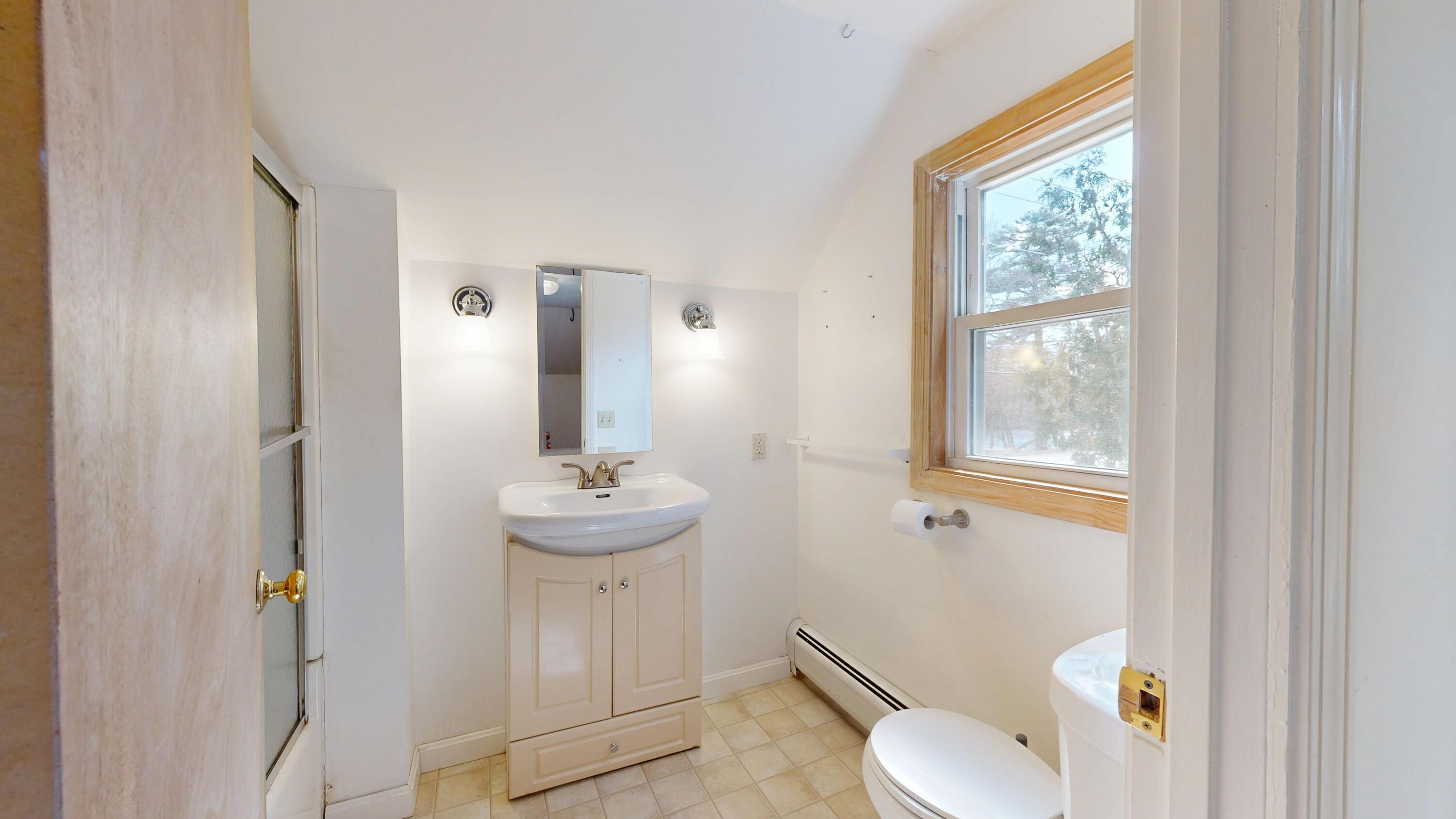 537 Riverside Drive Auburn ME 04210