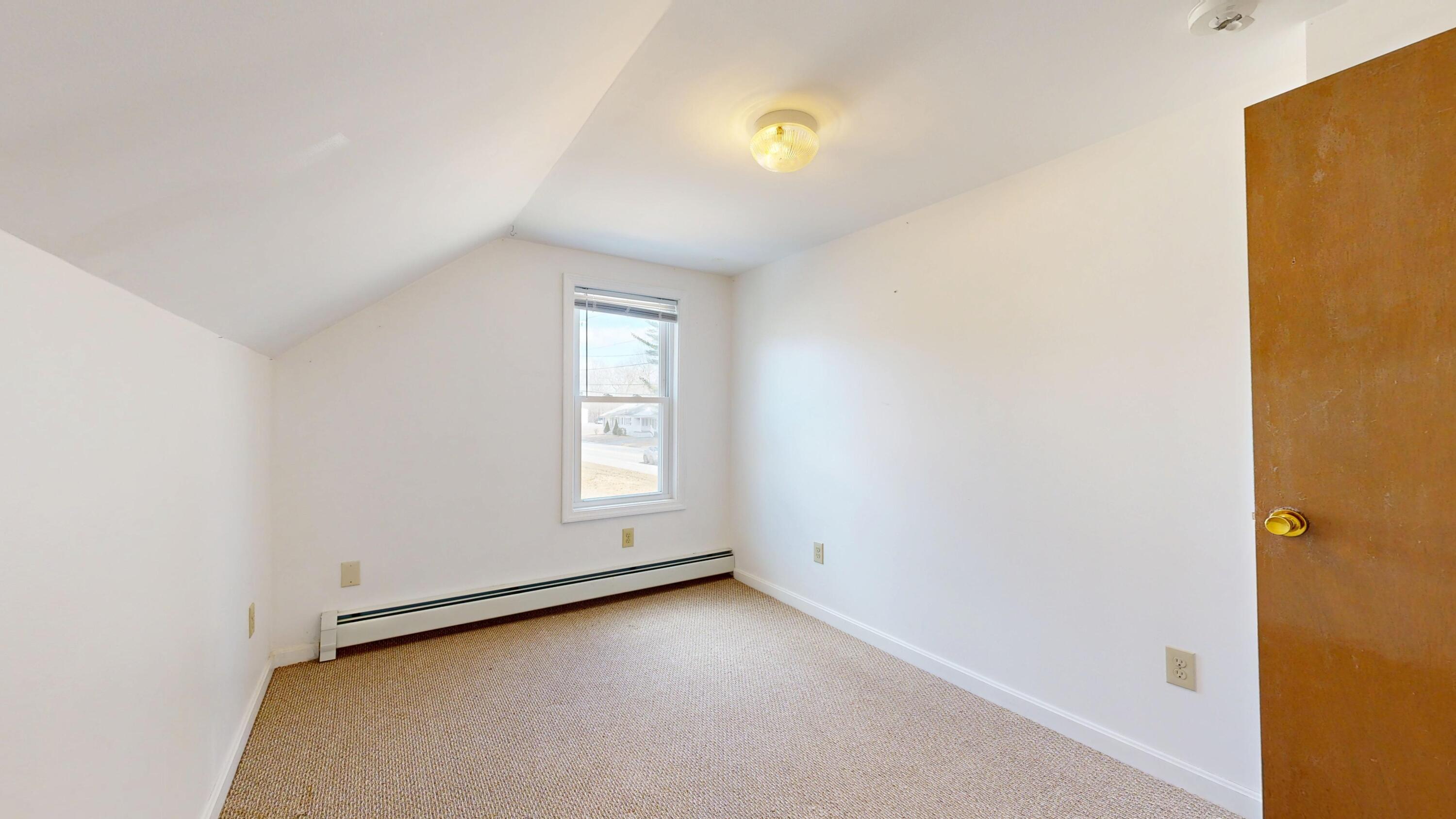 537 Riverside Drive Auburn ME 04210