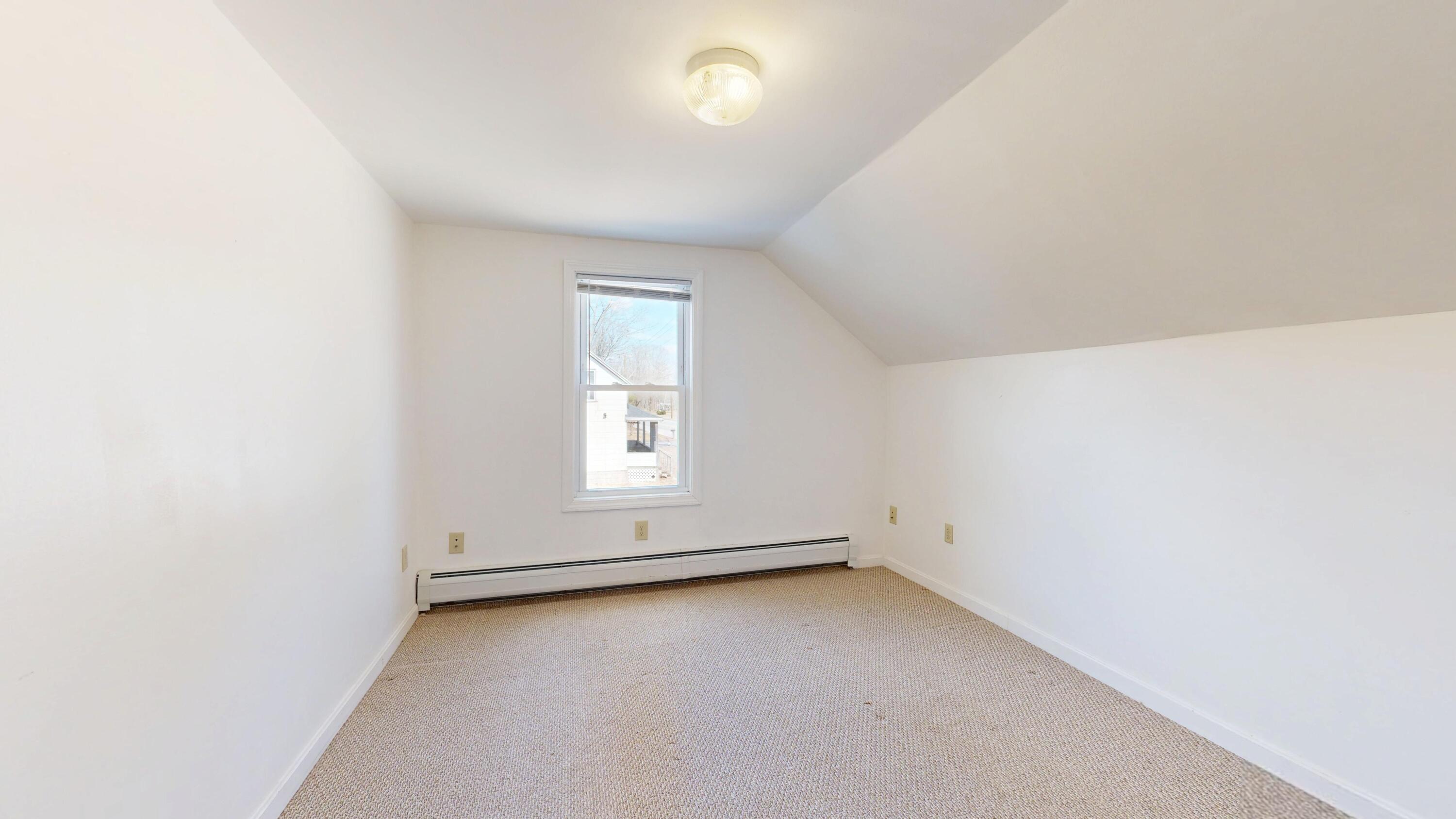 537 Riverside Drive Auburn ME 04210