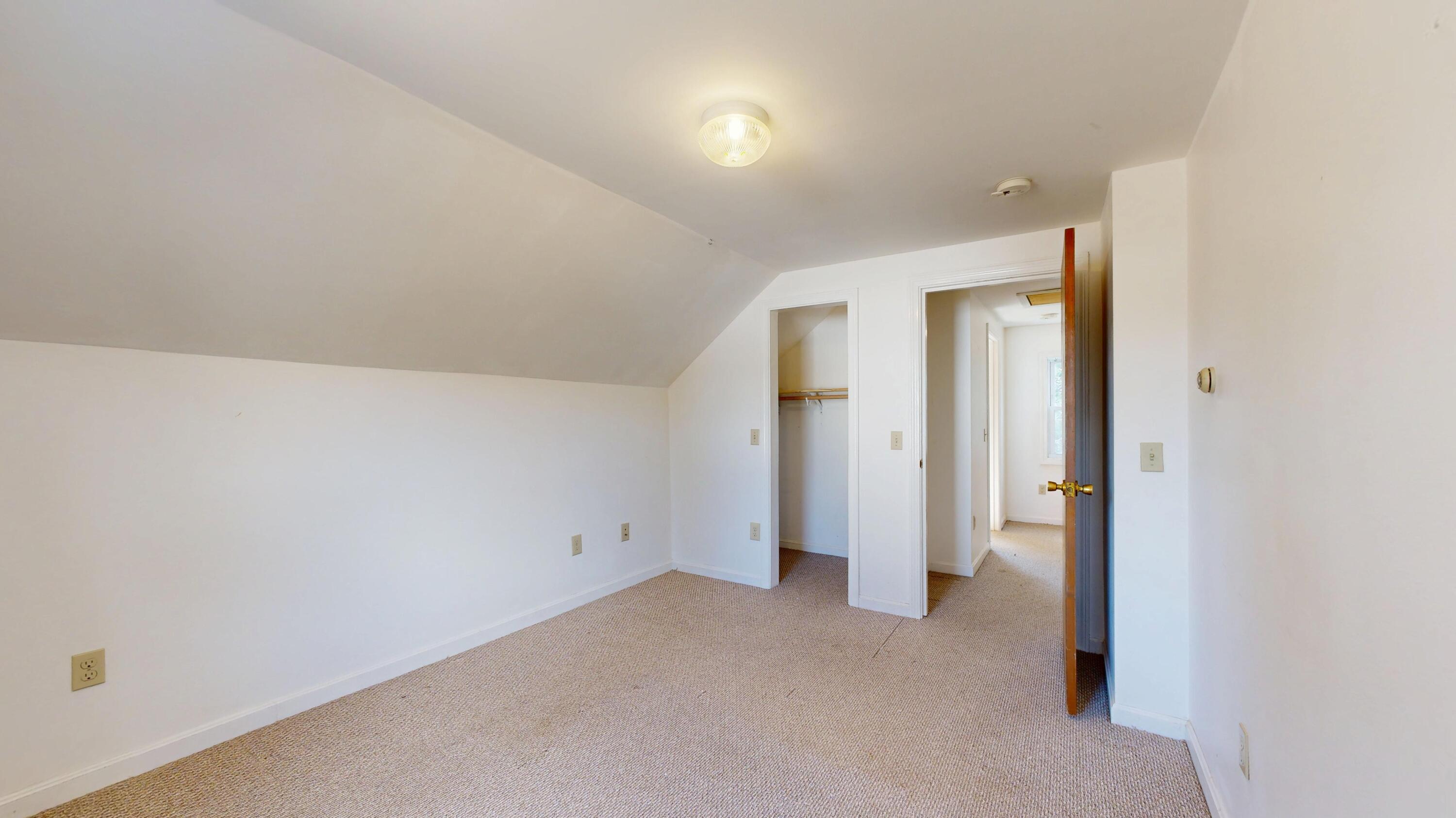 537 Riverside Drive Auburn ME 04210