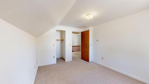 537 Riverside Drive Auburn ME 04210