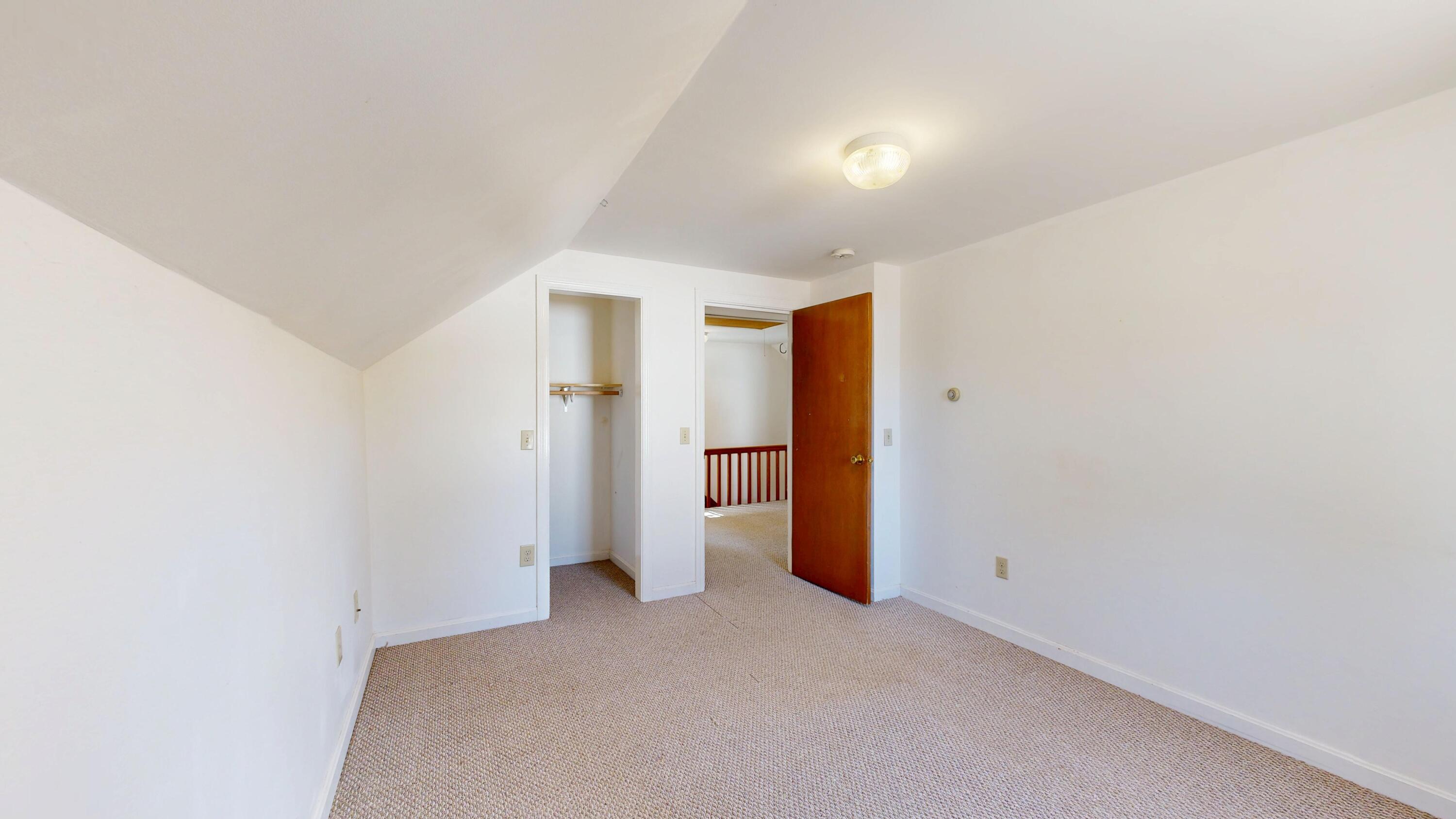 537 Riverside Drive Auburn ME 04210