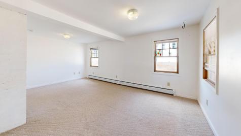 537 Riverside Drive Auburn ME 04210