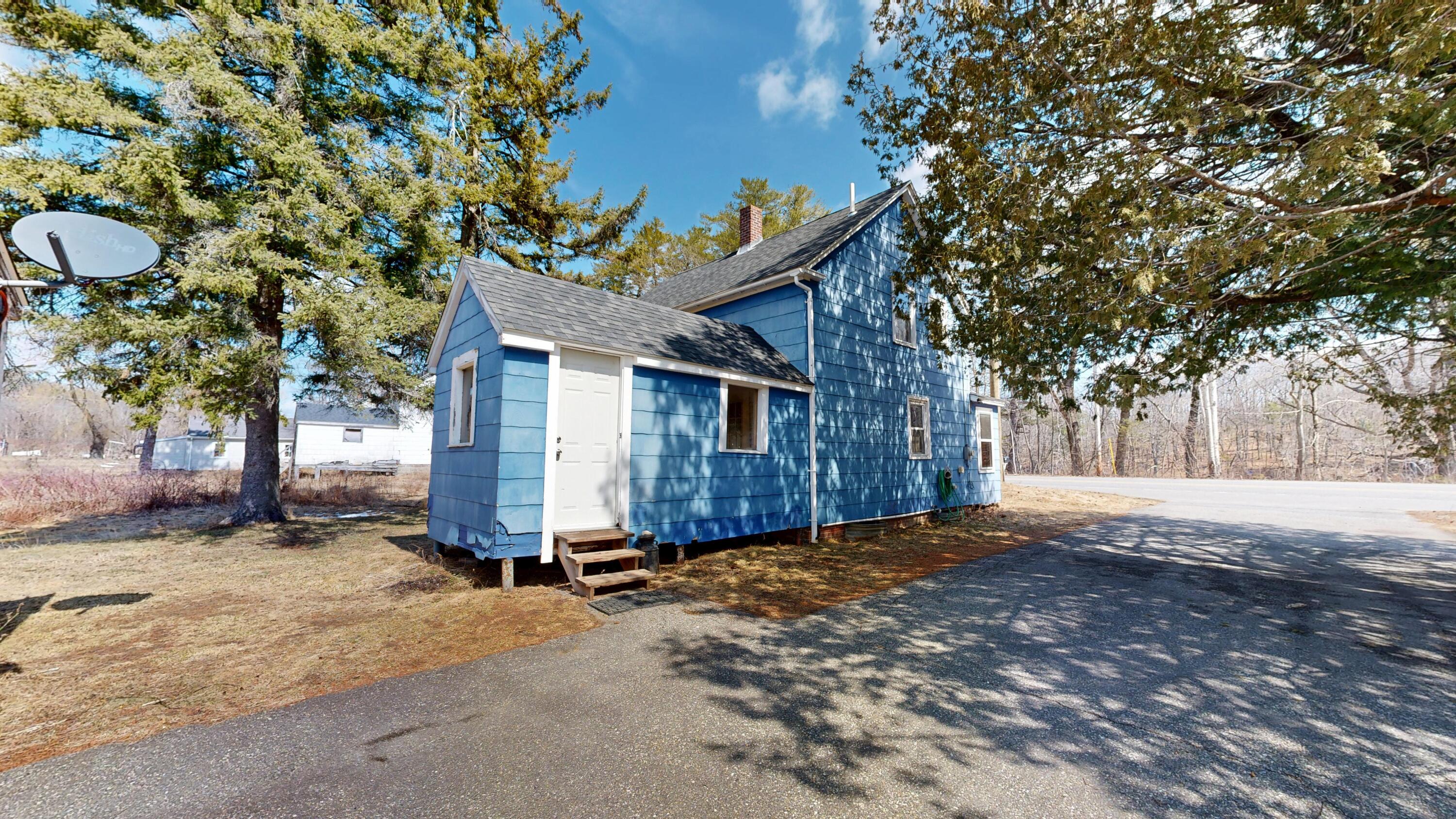 537 Riverside Drive Auburn ME 04210