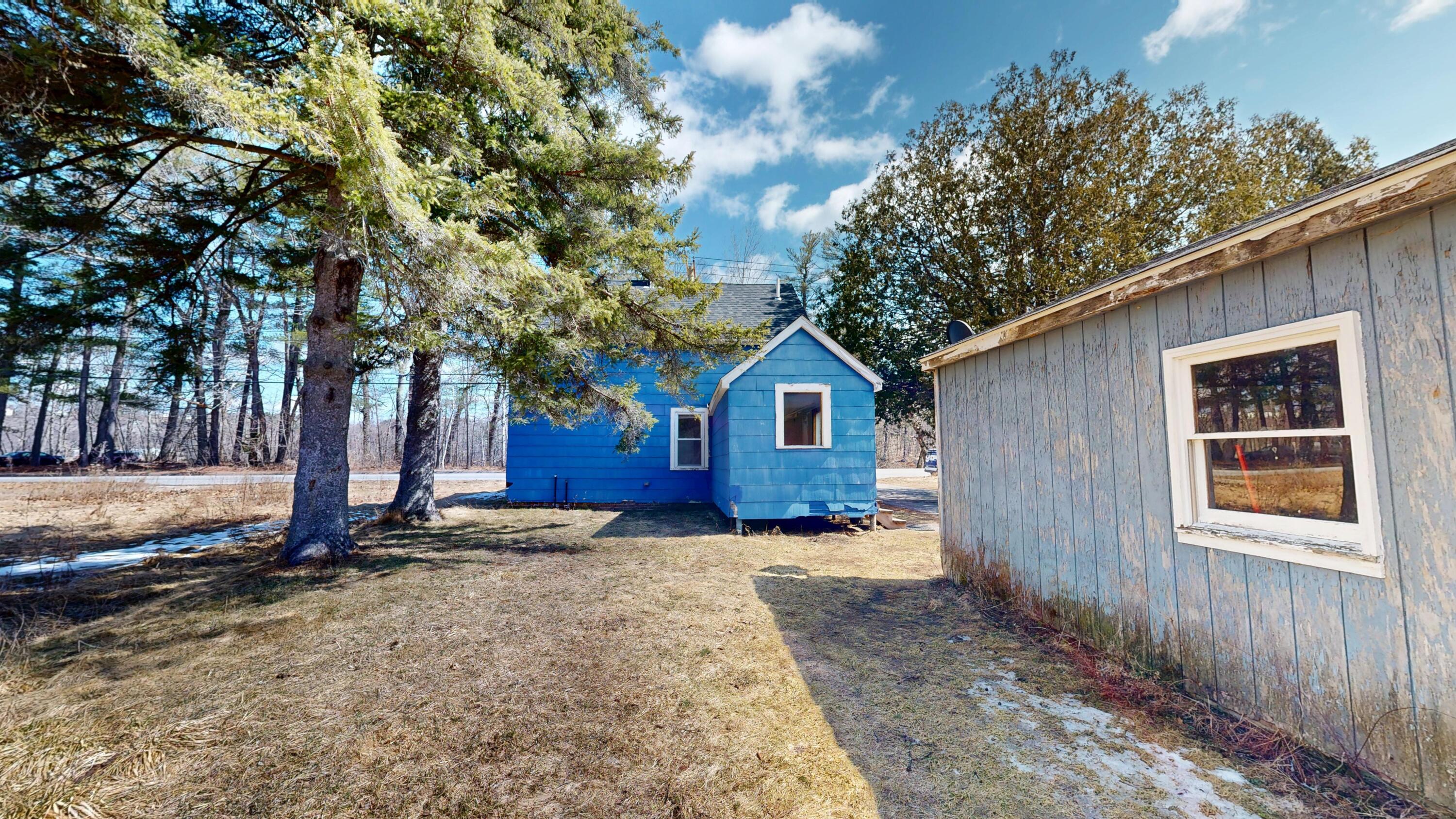 537 Riverside Drive Auburn ME 04210