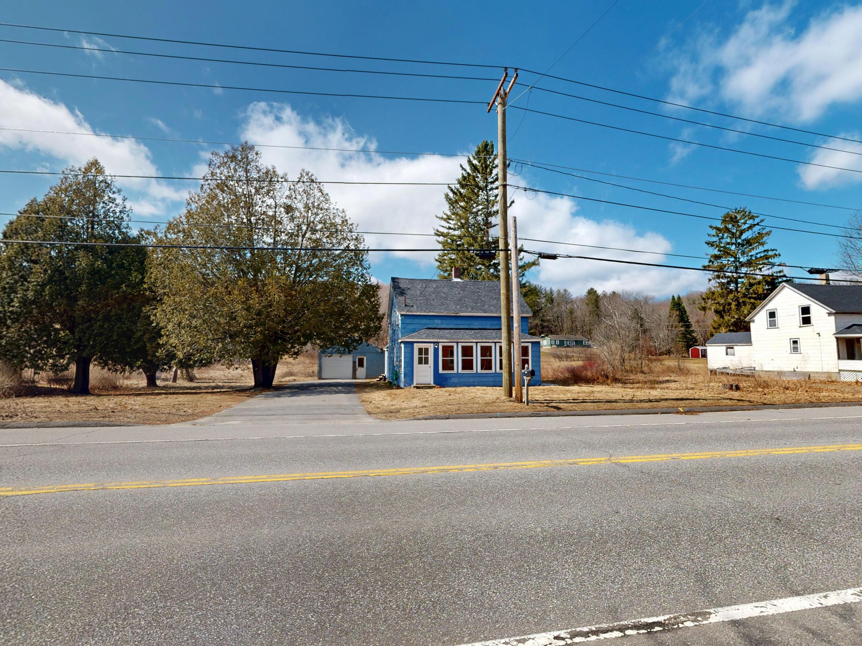 537 Riverside Drive Auburn ME 04210