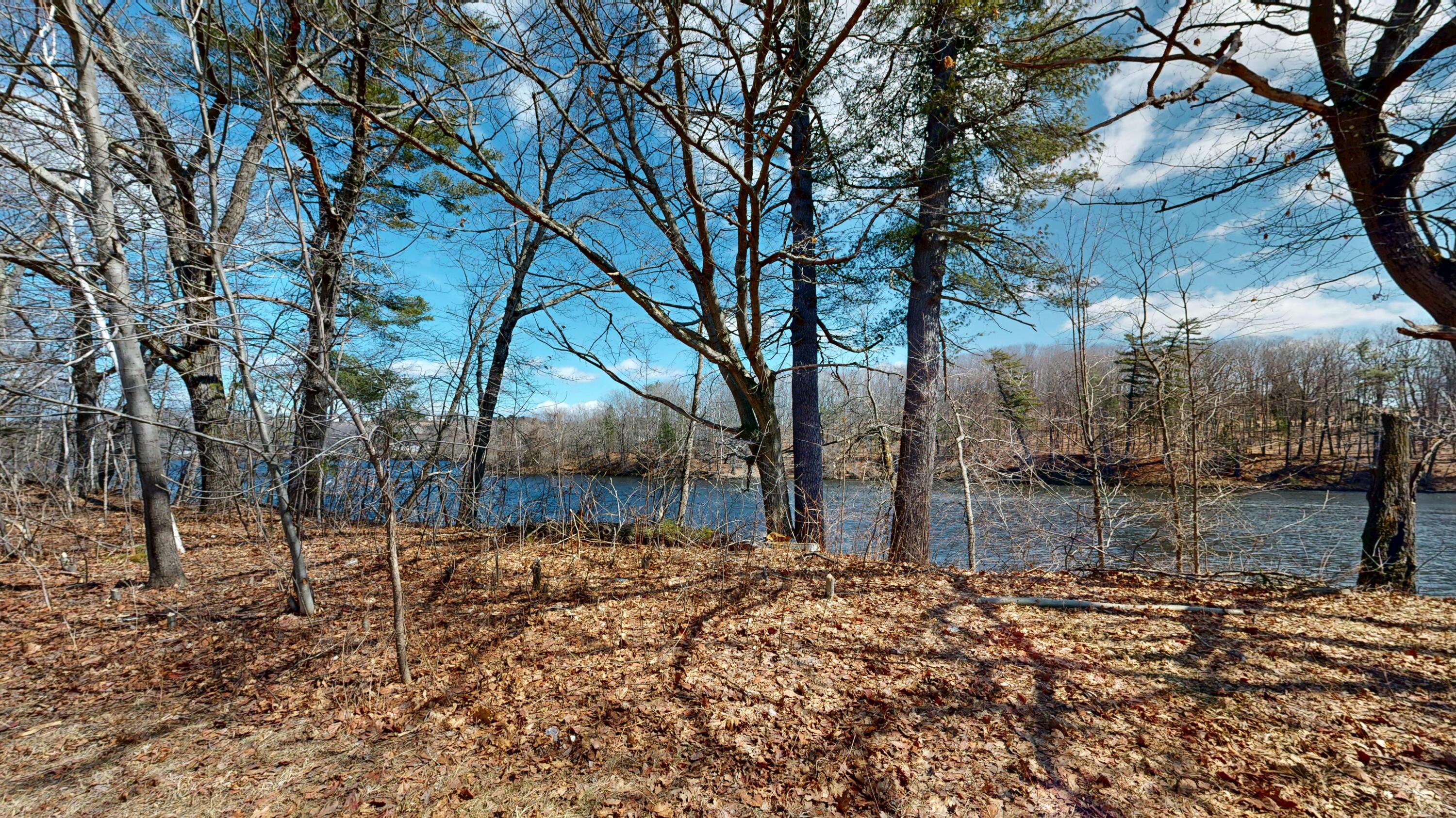 537 Riverside Drive Auburn ME 04210