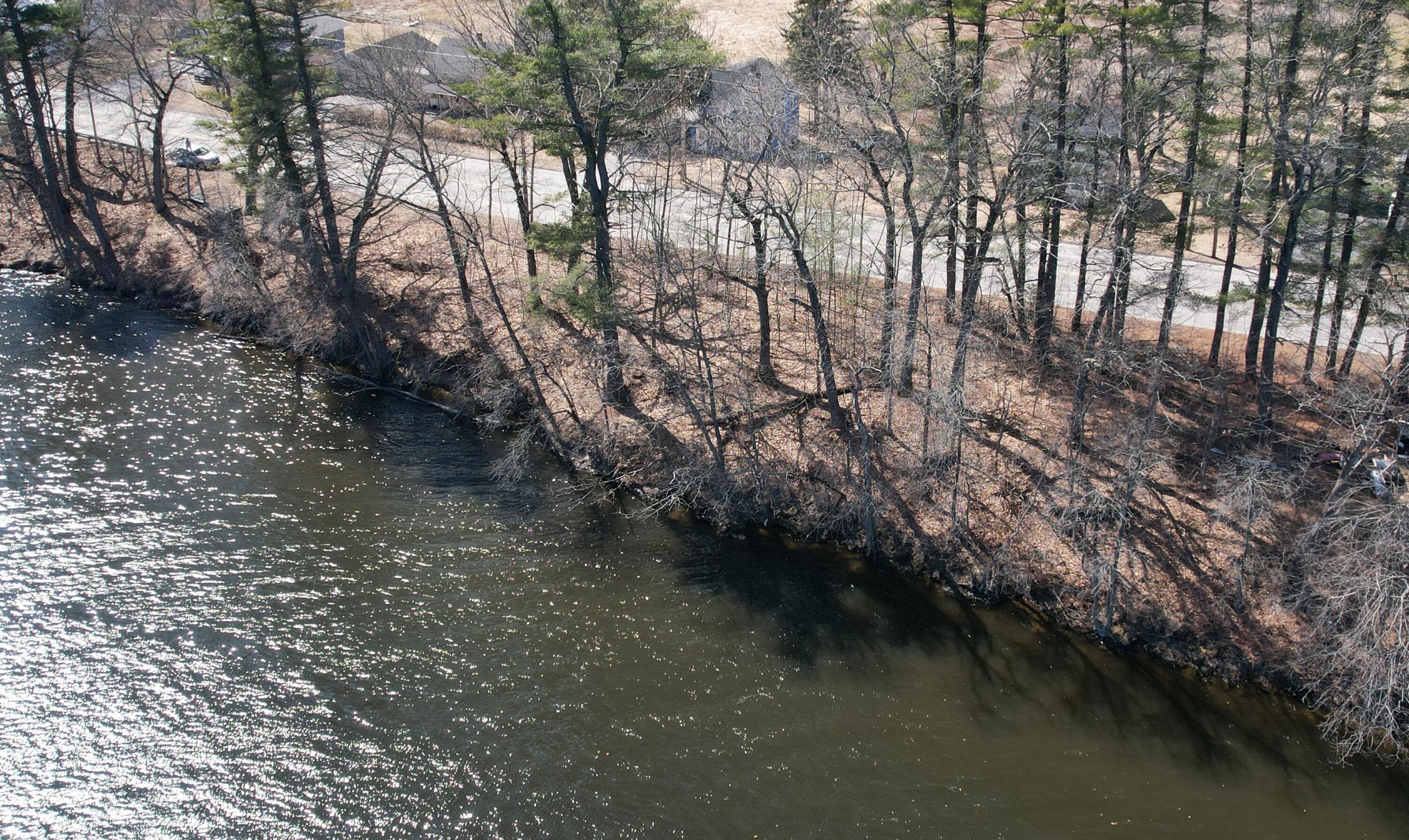 537 Riverside Drive Auburn ME 04210