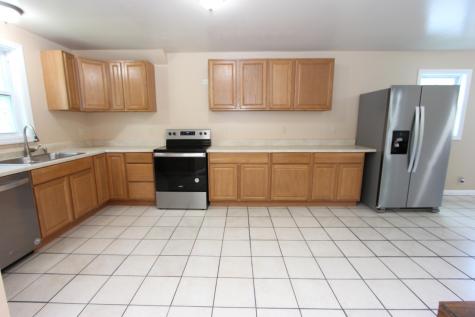 141 Cottage Street Lewiston ME 04240