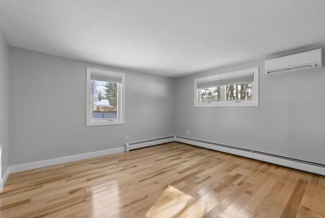 19 Jeanne Court Portland ME 04102