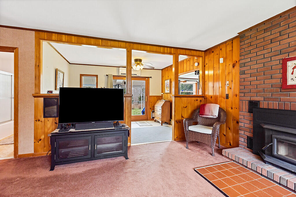 703 Hallowell Road Chelsea ME 04330