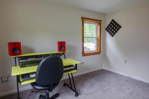 85 Glendale Avenue Auburn ME 04210
