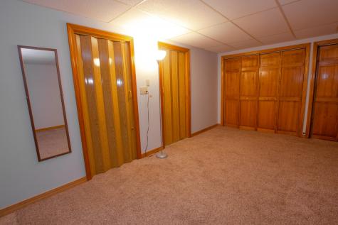 85 Glendale Avenue Auburn ME 04210