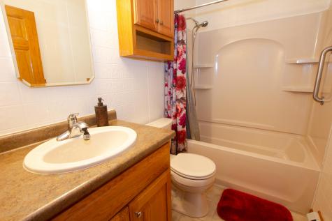 85 Glendale Avenue Auburn ME 04210