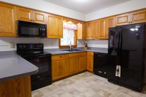 85 Glendale Avenue Auburn ME 04210