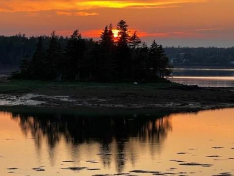 15 Snyder Road Eastport ME 04631