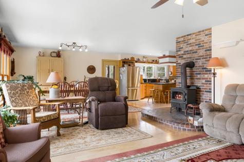 127 Moody's Island Road Nobleboro ME 04555