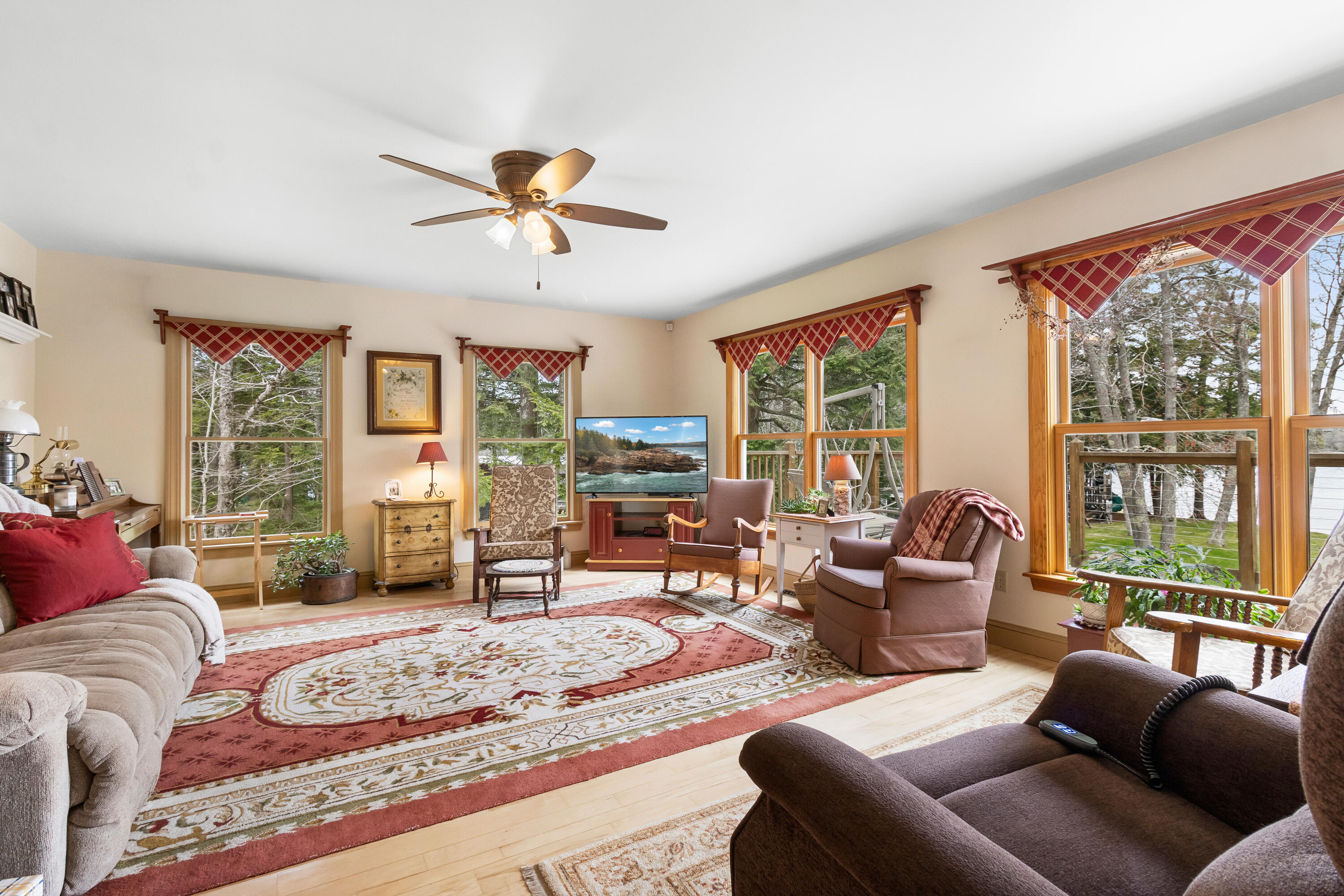 127 Moody's Island Road Nobleboro ME 04555