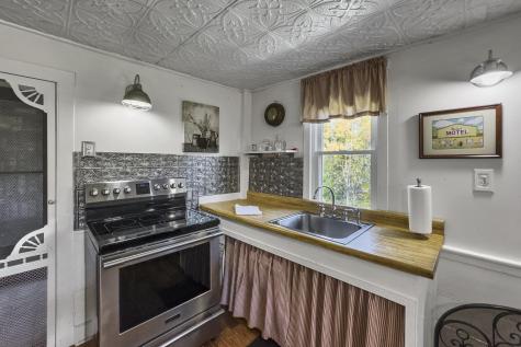 422 Wallston Road Saint George ME 04860