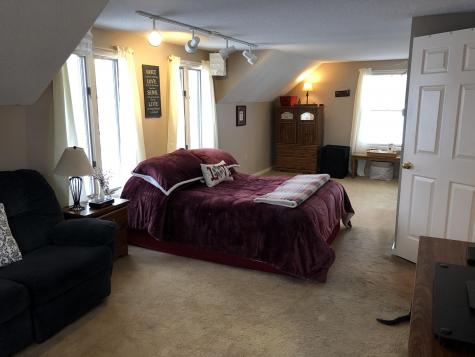76 Monroe Street Auburn ME 04210