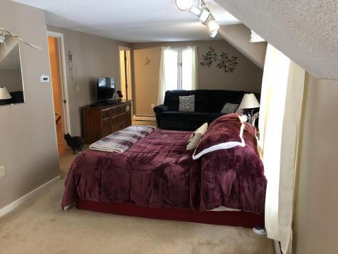 76 Monroe Street Auburn ME 04210
