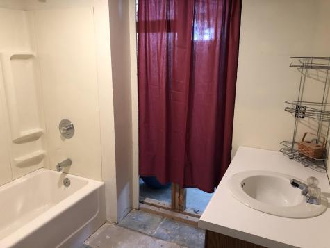 76 Monroe Street Auburn ME 04210