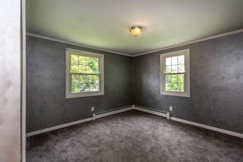 15 Reginald Street Auburn ME 04210
