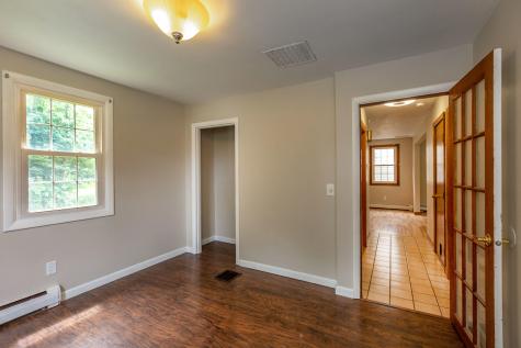 15 Reginald Street Auburn ME 04210