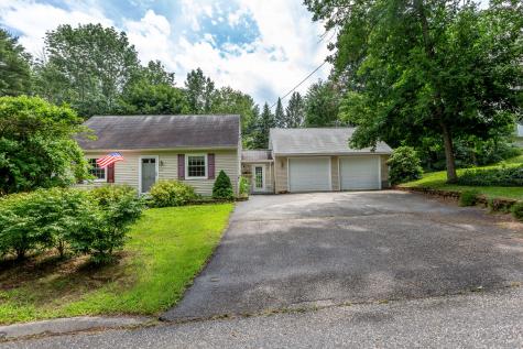 15 Reginald Street Auburn ME 04210