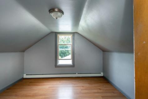 15 Reginald Street Auburn ME 04210
