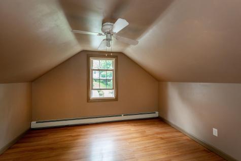 15 Reginald Street Auburn ME 04210