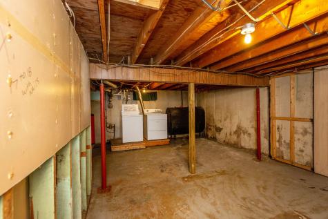 15 Reginald Street Auburn ME 04210