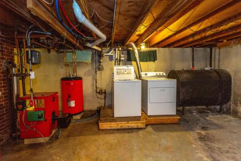 15 Reginald Street Auburn ME 04210