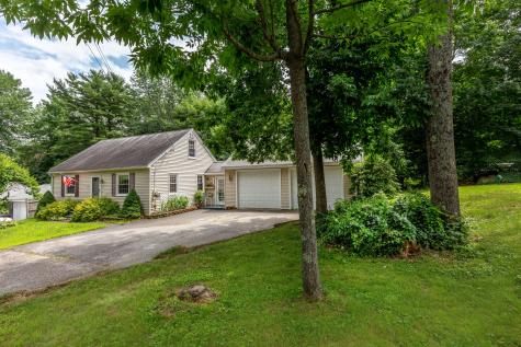 15 Reginald Street Auburn ME 04210