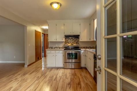 15 Reginald Street Auburn ME 04210