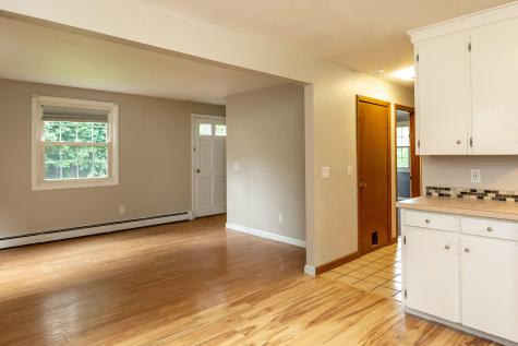 15 Reginald Street Auburn ME 04210