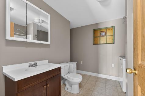 13 Carey Lane Gardiner ME 04345