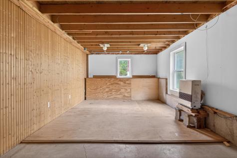 13 Carey Lane Gardiner ME 04345