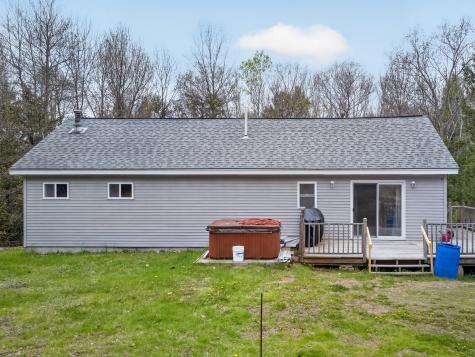 13 Carey Lane Gardiner ME 04345