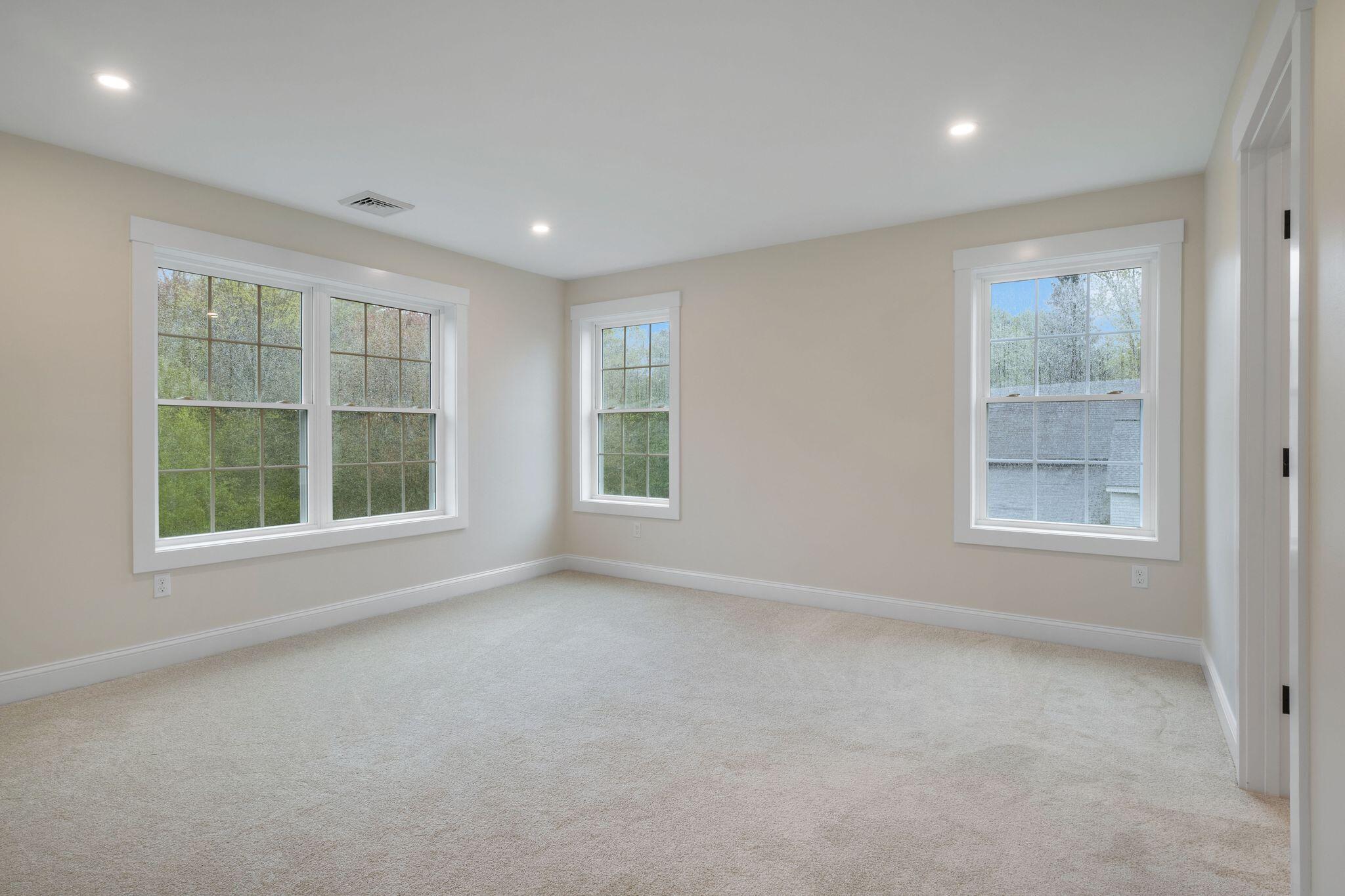1092 State Road Eliot ME 03903