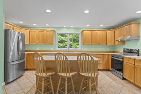 3 Brian Drive Brunswick ME 04011