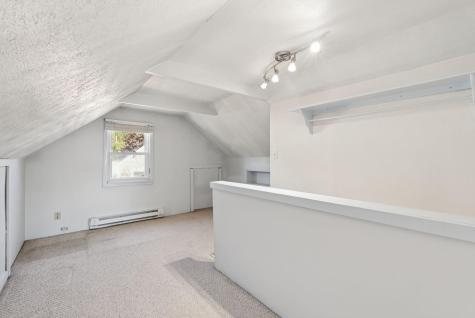 30 Farm Hill Road Cape Elizabeth ME 04107