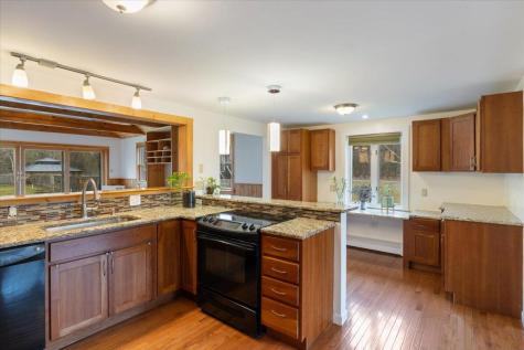 4 Buttonwood Road South Berwick ME 03908