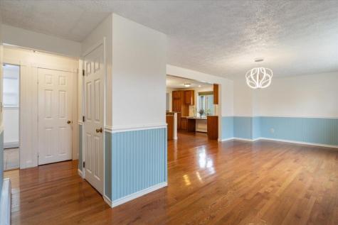 4 Buttonwood Road South Berwick ME 03908