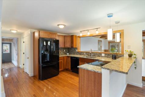 4 Buttonwood Road South Berwick ME 03908